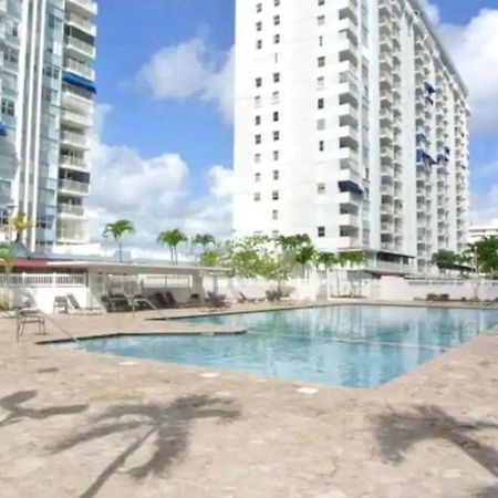 Marbella Apartments Сан-Хуан Экстерьер фото
