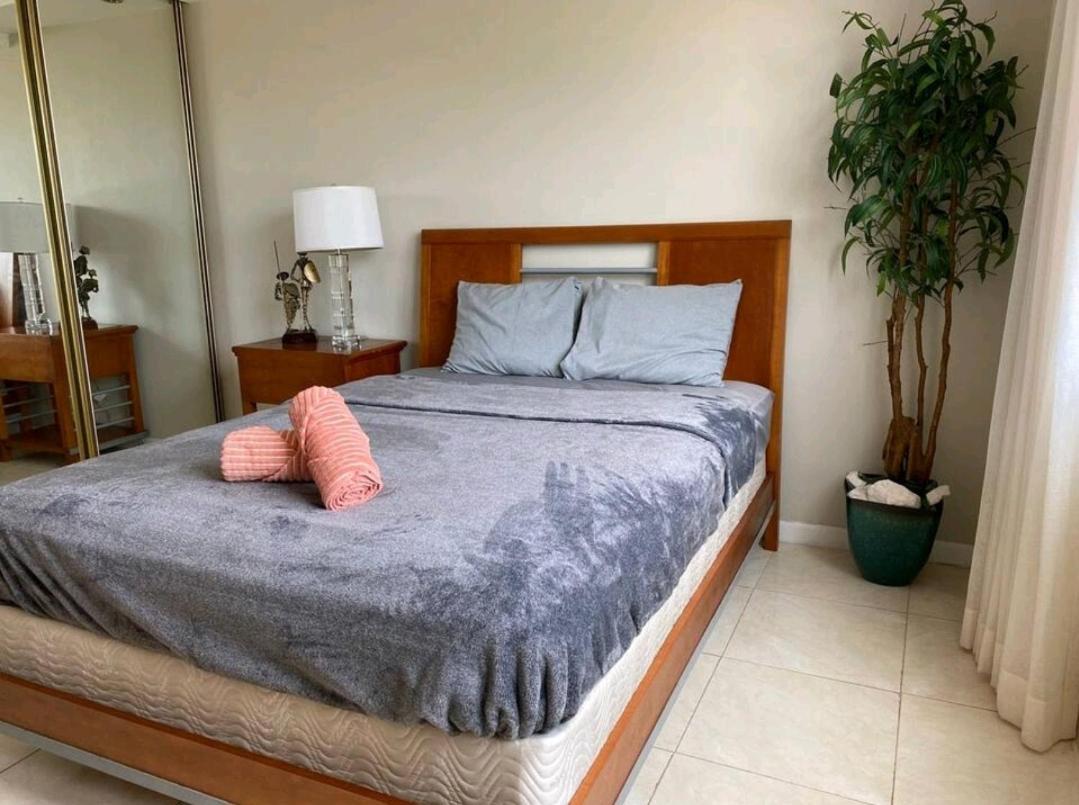 Marbella Apartments Сан-Хуан Экстерьер фото