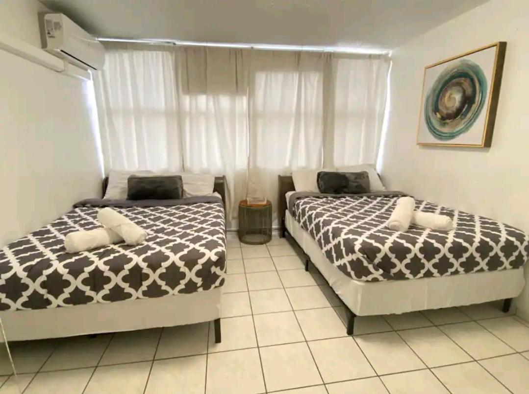 Marbella Apartments Сан-Хуан Экстерьер фото