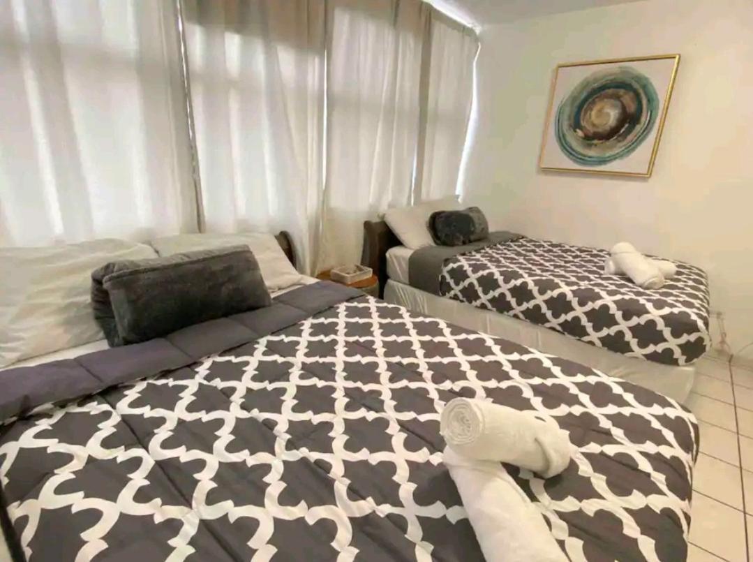 Marbella Apartments Сан-Хуан Экстерьер фото